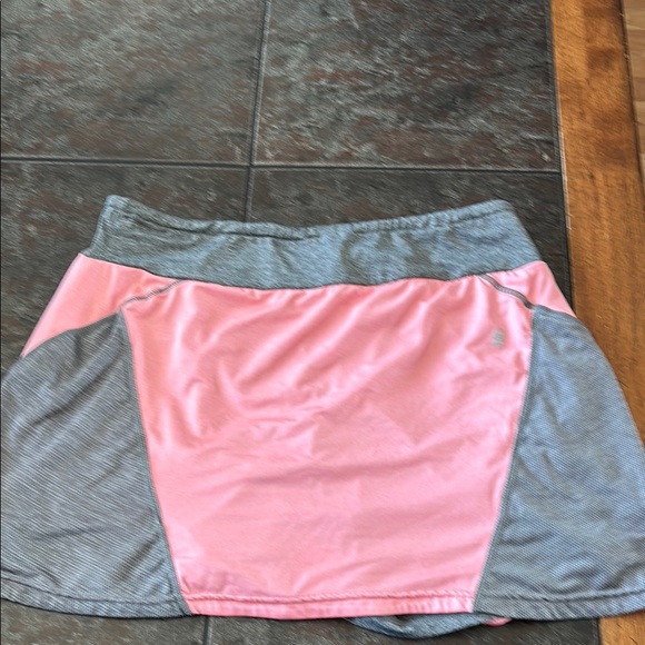 Little Donkey Dresses & Skirts - Little Donkey Gray and Pink Athletic Skirt with Zipper Sz L